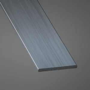 Pletina de acero laminado en caliente utilizada en estructuras, cerrajería y fabricación metálica.